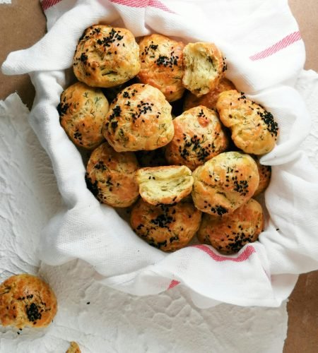 O nás pexels hilalbulbul 12782727